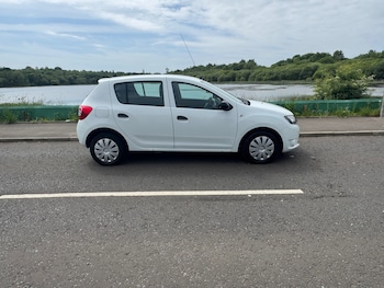 Used Dacia Sandero 2016 for sale - 78727353: Photo
