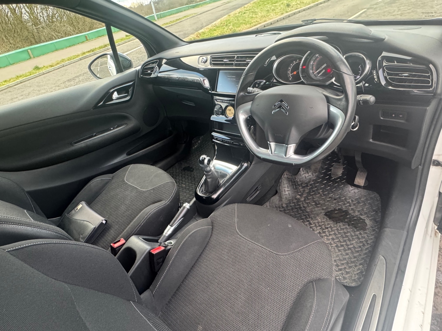 Used DS Automobiles DS 3 2015 for sale - 77367080: Photo 11