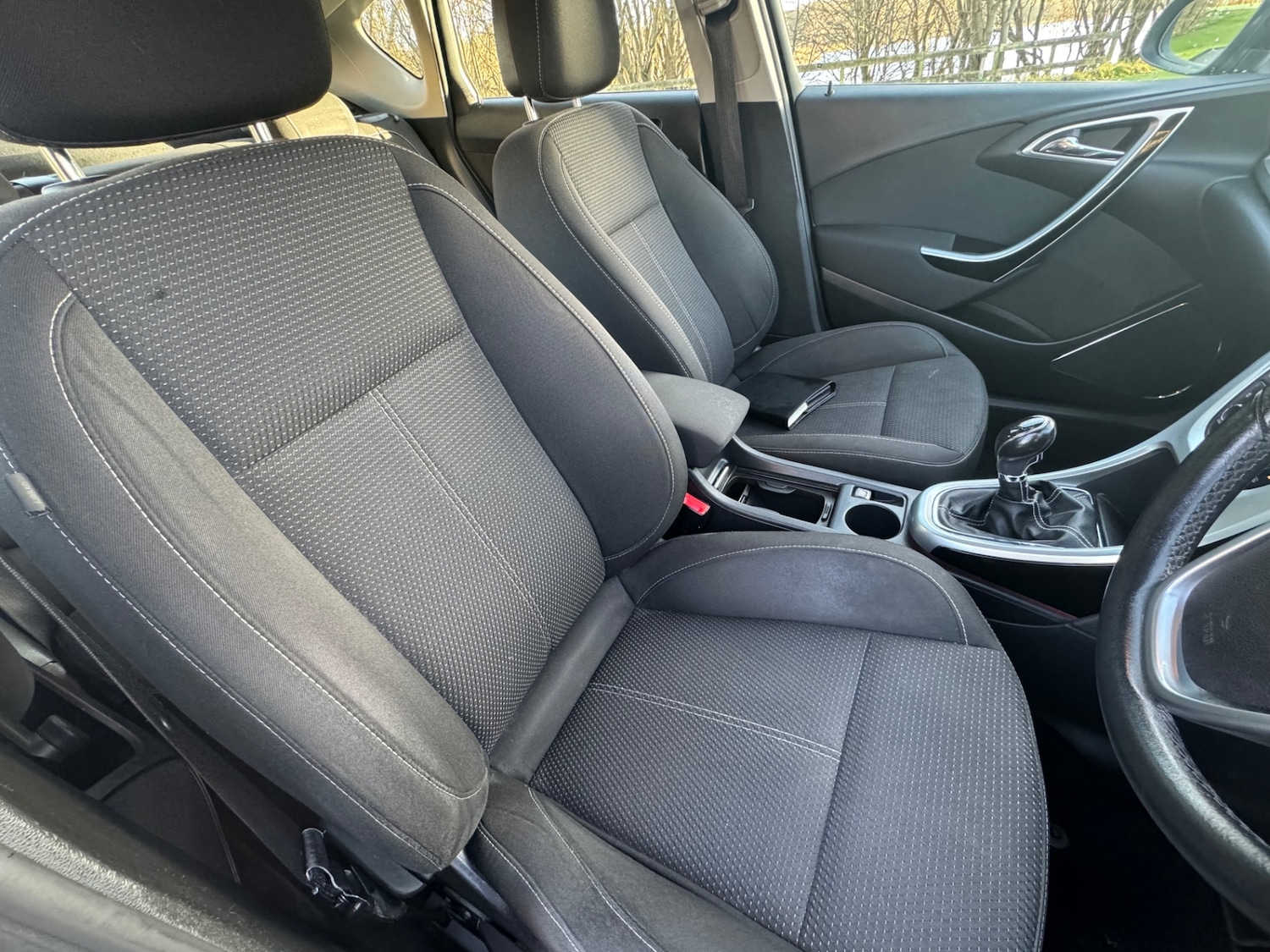 Used Vauxhall Astra 2012 for sale - 76777740: Photo 3