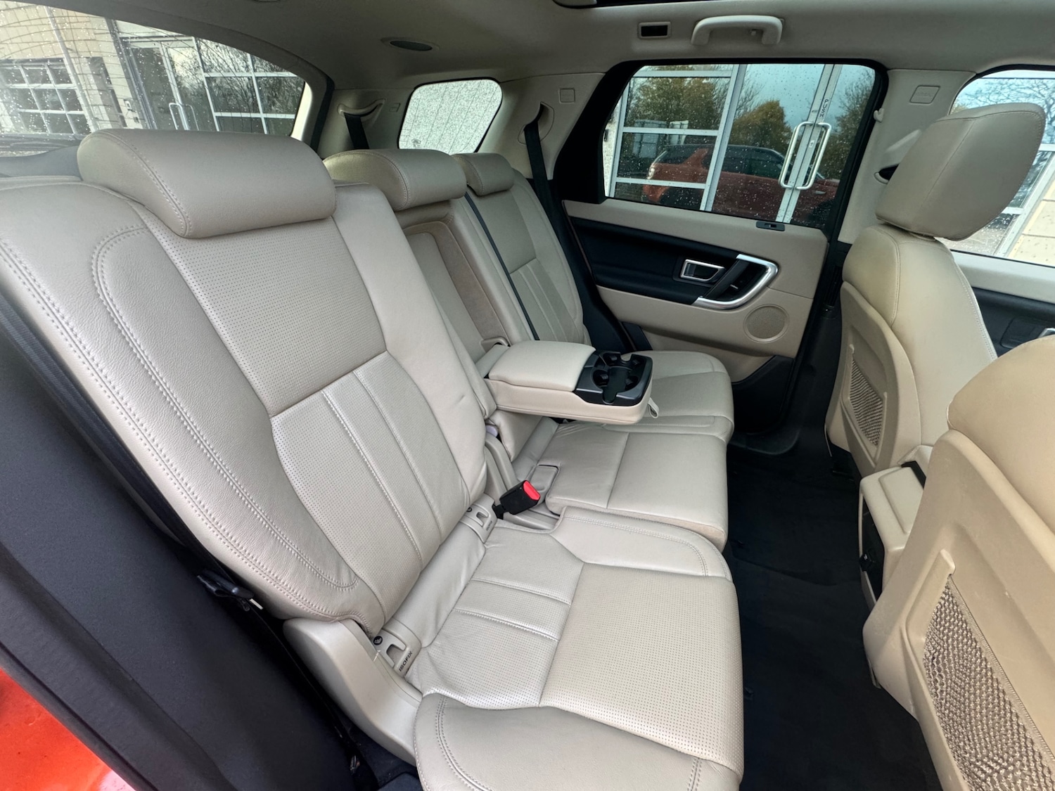 Used Land Rover Discovery Sport 2016 for sale - 76445091: Photo 6