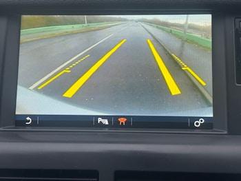 Used Land Rover Discovery Sport 2015 for sale - 77632599: Photo