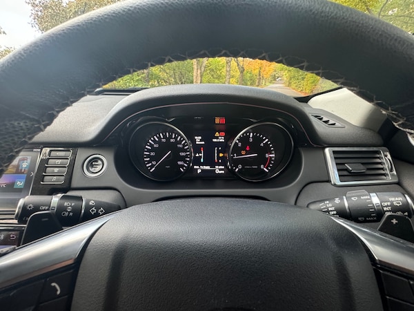 Used Land Rover Discovery Sport 2016 for sale - 76235233: Photo 5