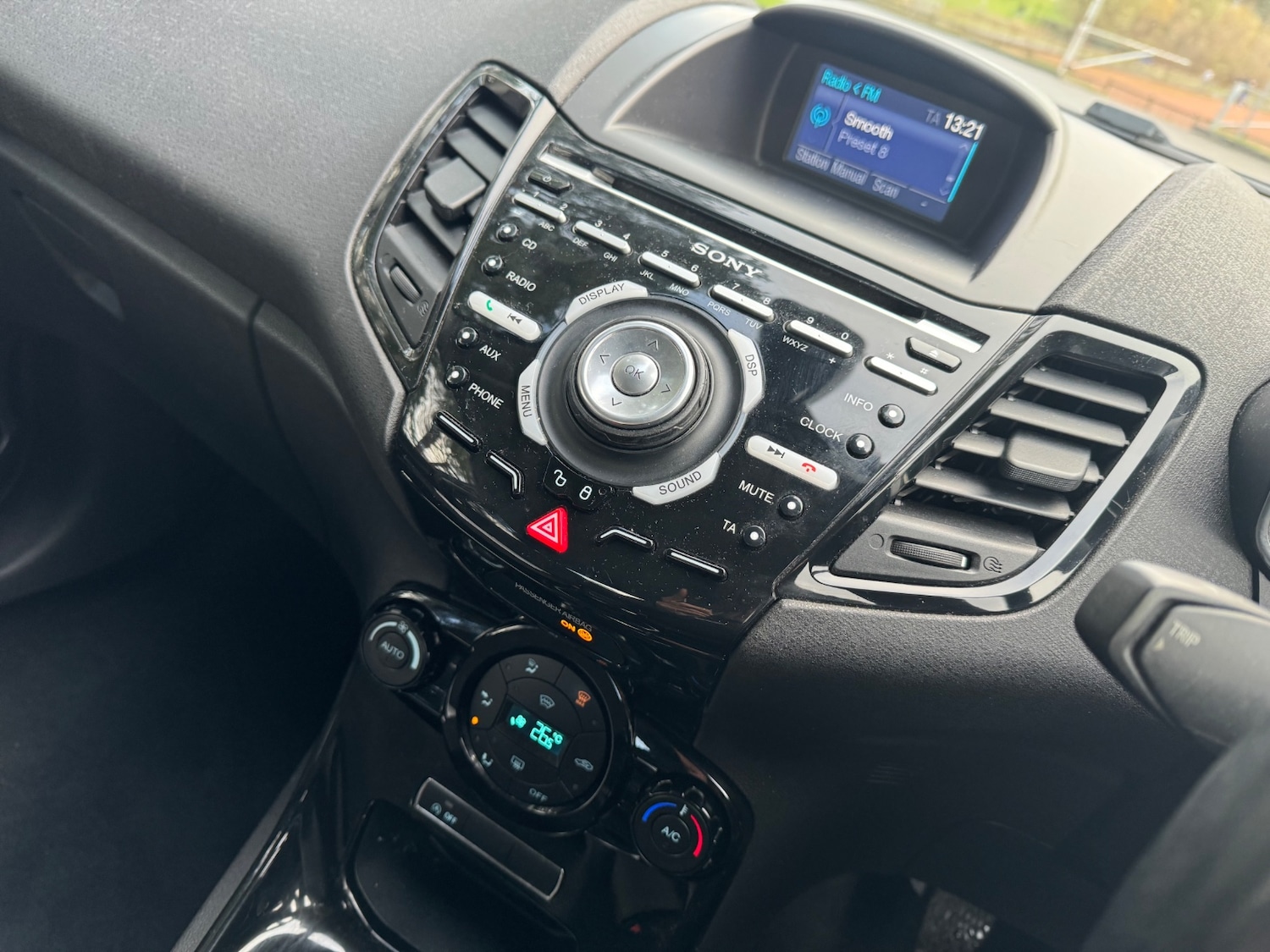 Used Ford Fiesta 2013 for sale - 76556746: Photo 8