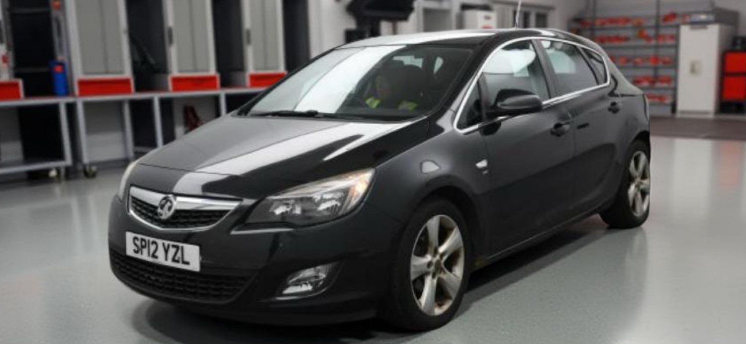 Used Vauxhall Astra 2012 for sale - 76687378: Photo 2