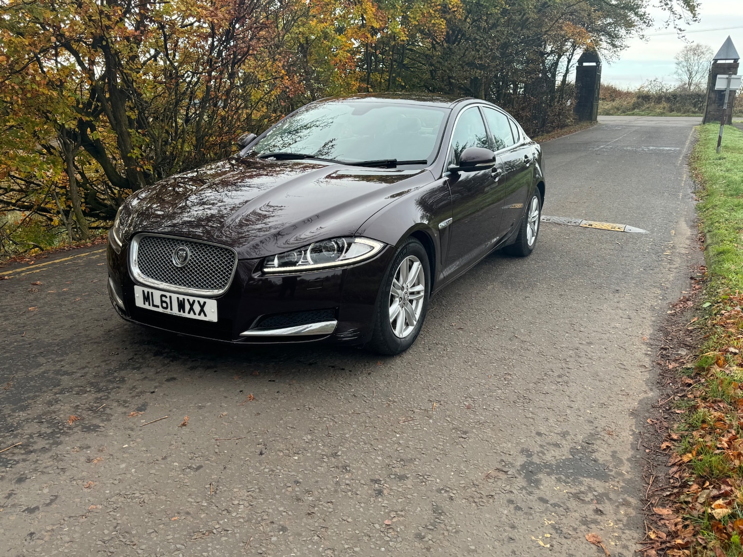Used Jaguar XF 2011 for sale - 76363438: Photo 1