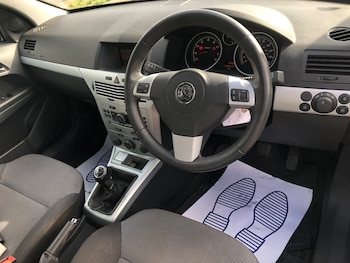 Used Vauxhall Astra 2010 for sale - 78042955: Photo