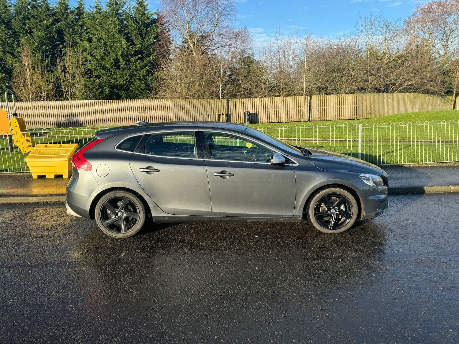 Used Volvo V40 2014 for sale - 77125590: Photo 4