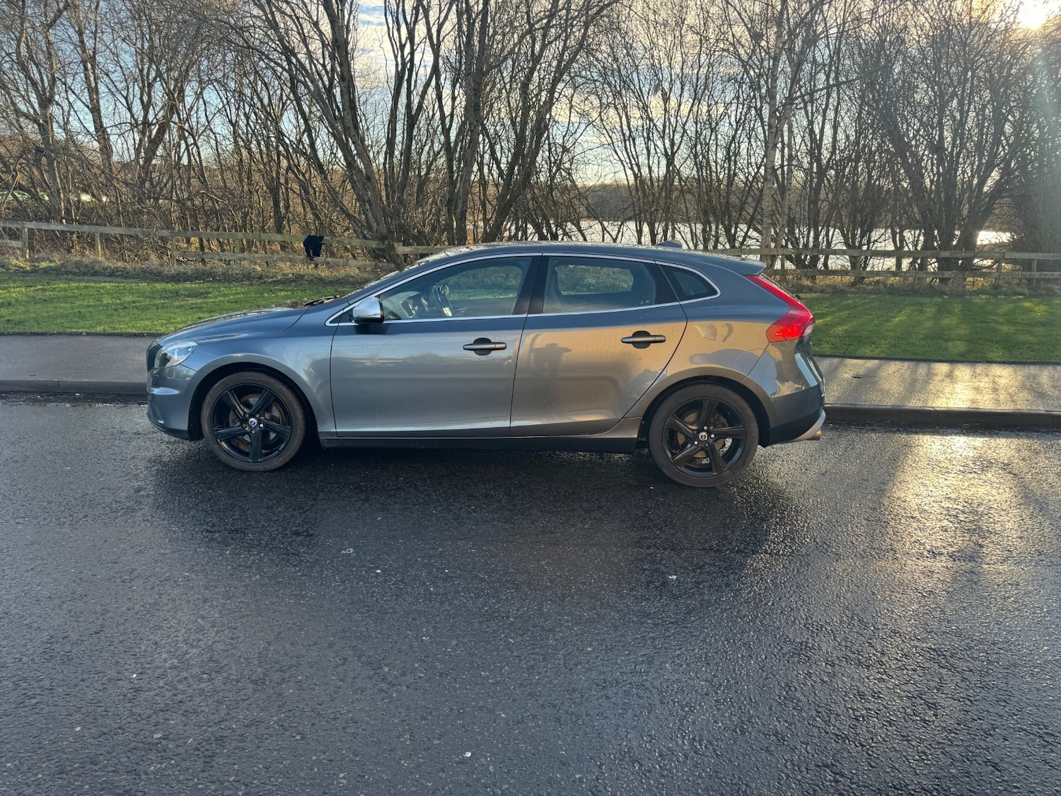 Used Volvo V40 2014 for sale - 77125590: Photo 5