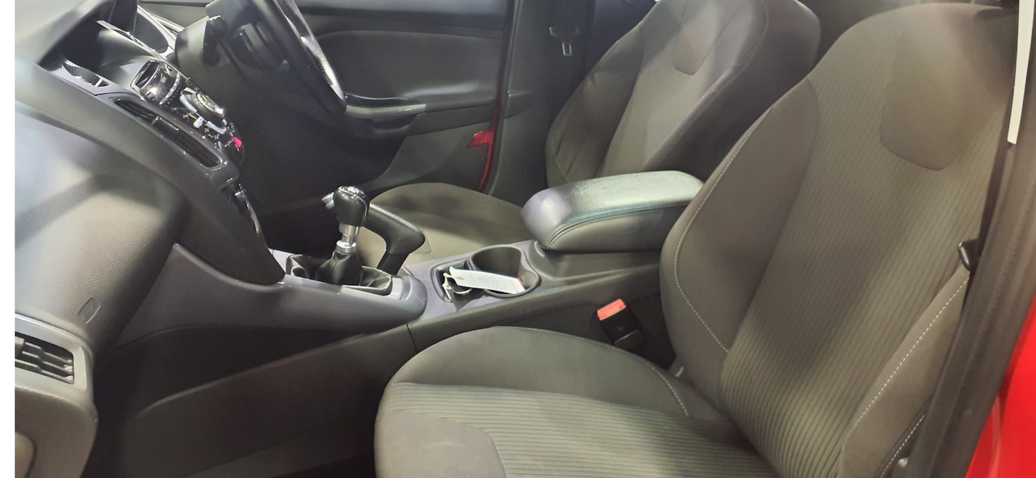 Used Ford Focus 2014 for sale - 76935255: Photo 6