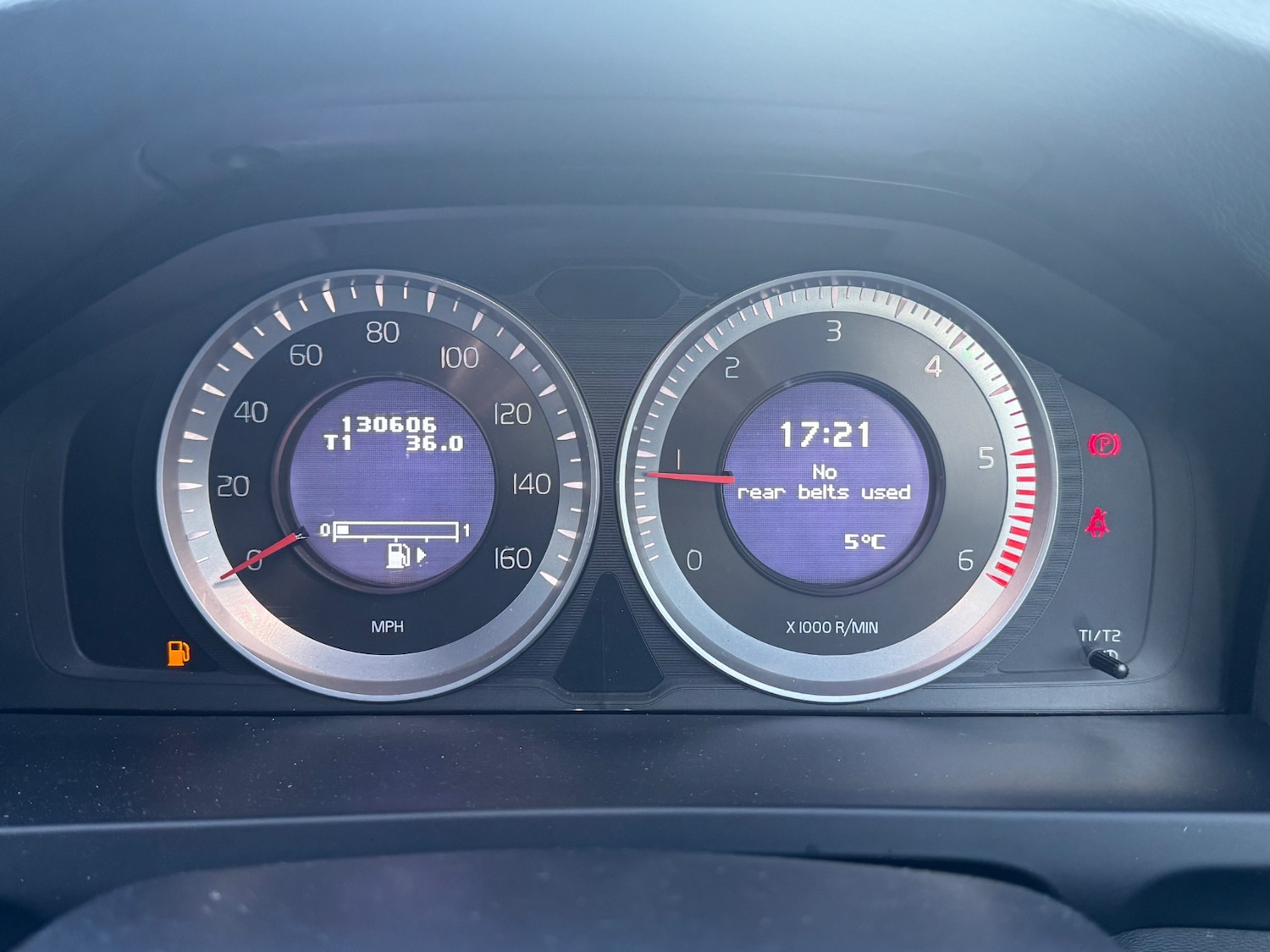 Used Volvo V60 2013 for sale - 76412139: Photo 8