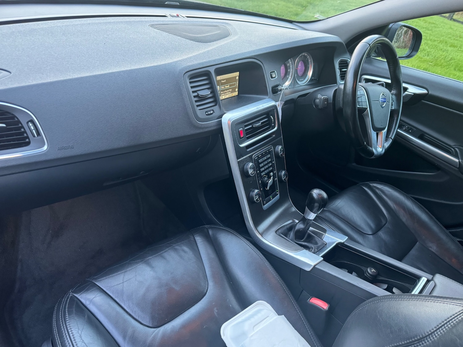 Used Volvo V60 2013 for sale - 76412139: Photo 9