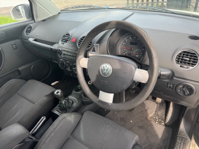 Used Volkswagen Beetle 2006 for sale - 75945583: Photo 2