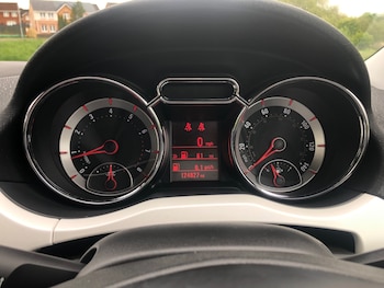 Used Vauxhall ADAM 2015 for sale - 78508415: Photo