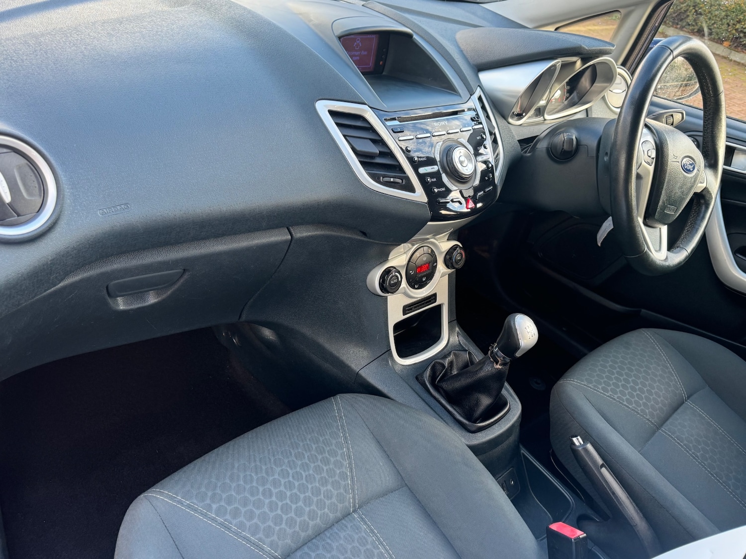 Used Ford Fiesta 2012 for sale - 76518520: Photo 3