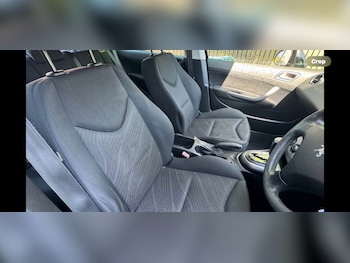 Used Peugeot 308 2009 for sale - 76158075: Photo 3