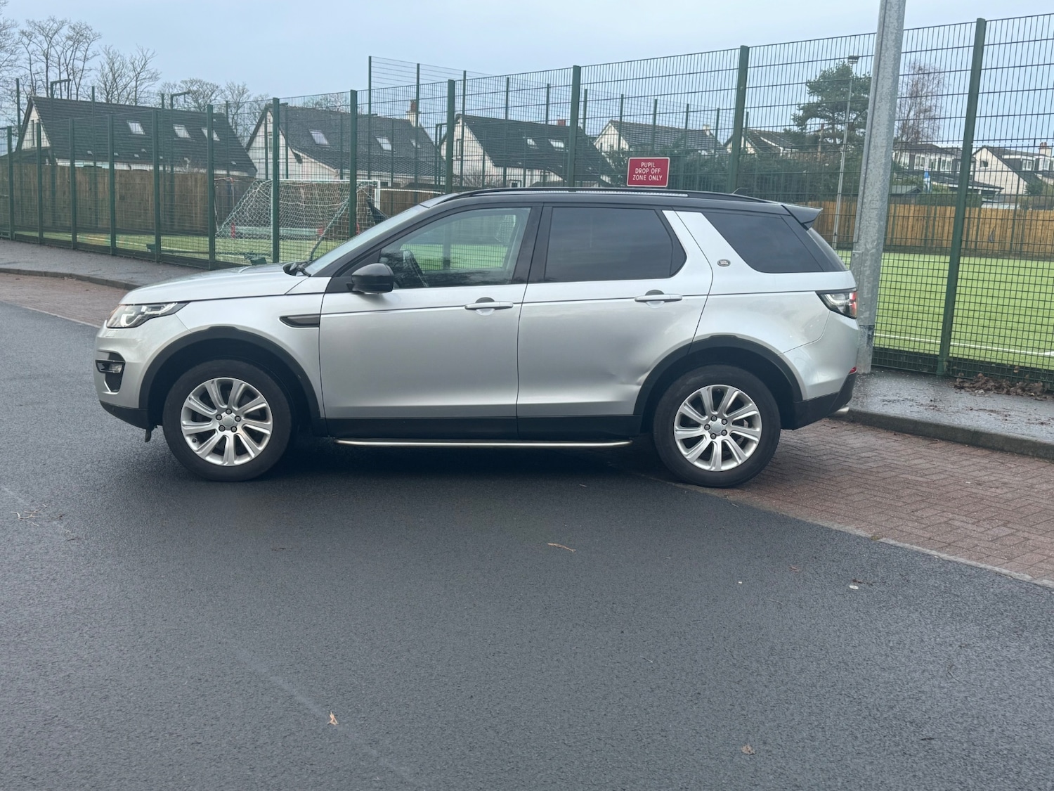 Used Land Rover Discovery Sport 2015 for sale - 76980090: Photo 15