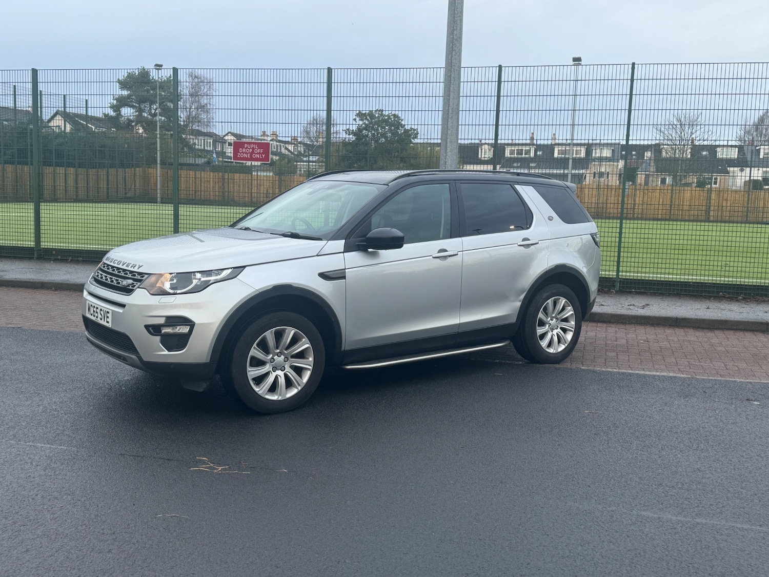 Used Land Rover Discovery Sport 2015 for sale - 76980090: Photo 16