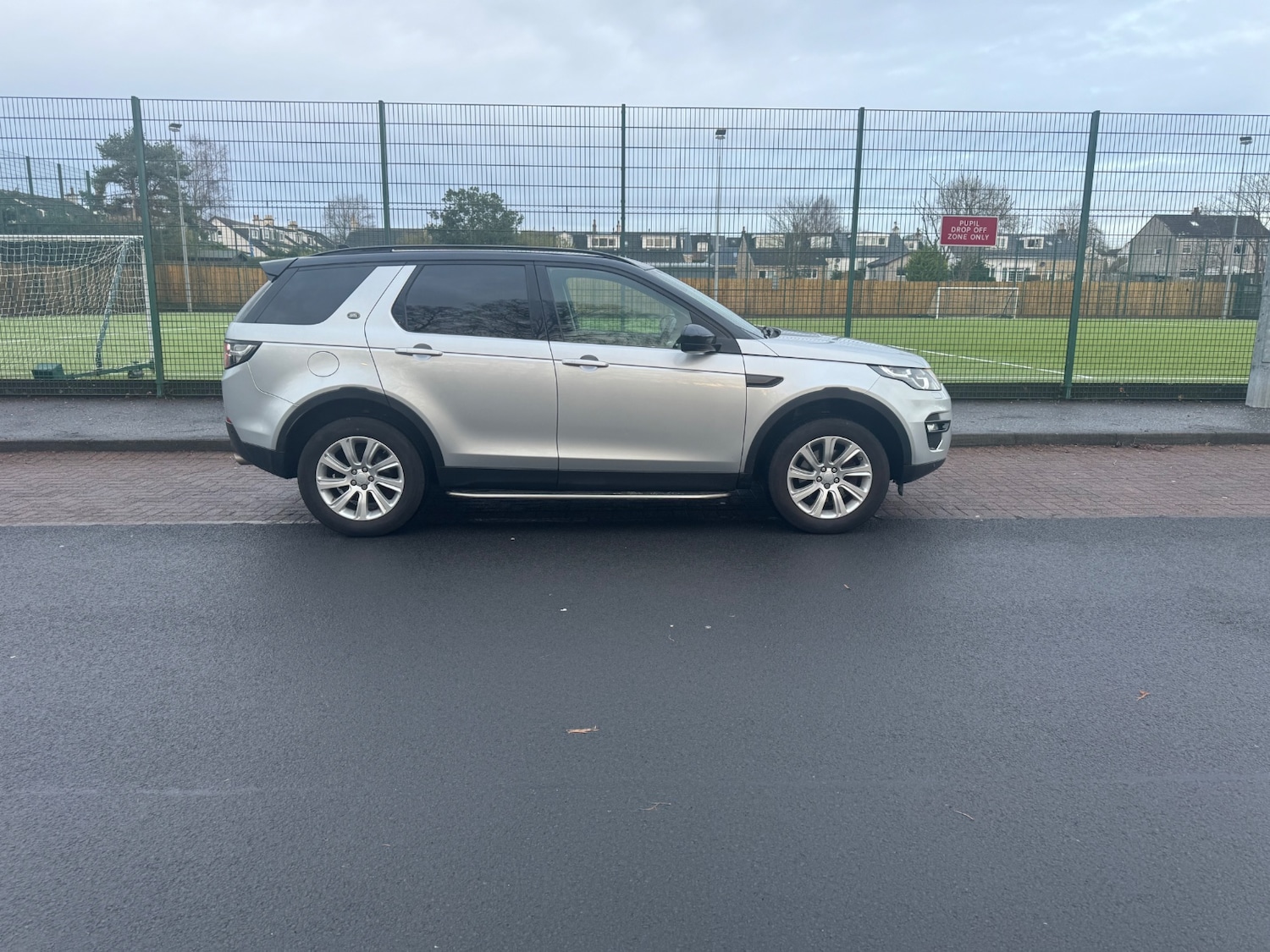 Used Land Rover Discovery Sport 2015 for sale - 76980090: Photo 19