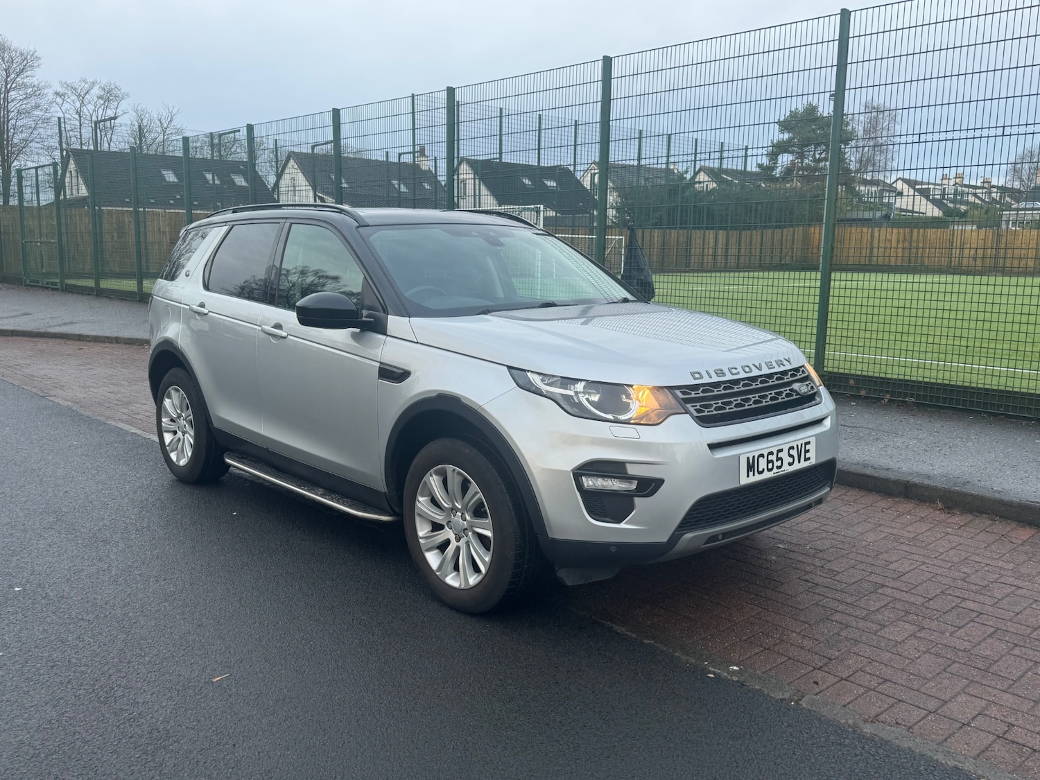 Used Land Rover Discovery Sport 2015 for sale - 76980090: Photo 9