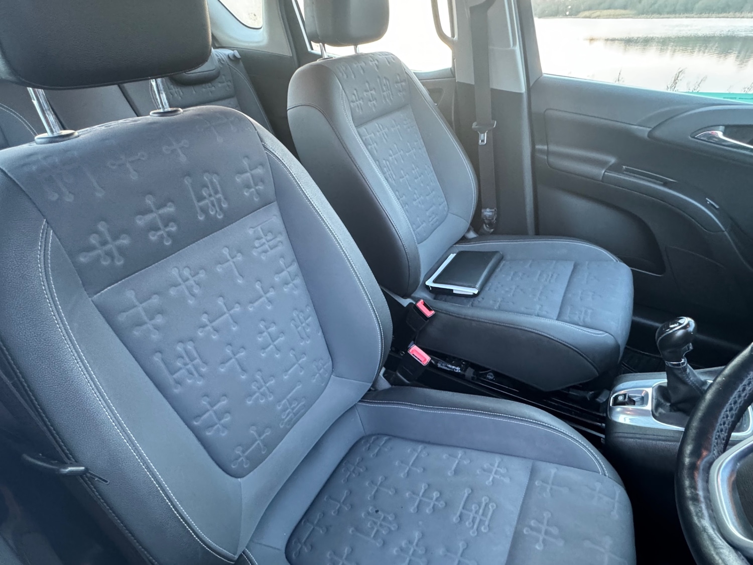 Used Vauxhall Meriva 2015 for sale - 77025234: Photo 6