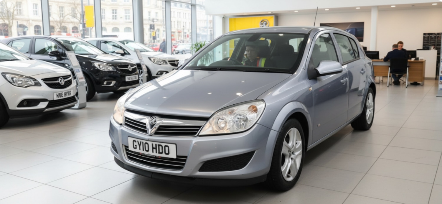 Used Vauxhall Astra 2010 for sale - 77569742: Photo 2