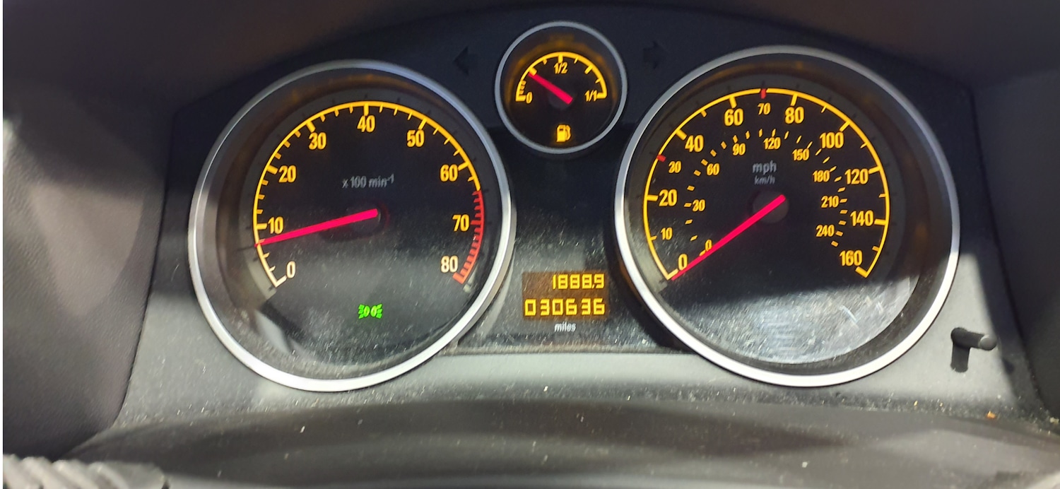 Used Vauxhall Astra 2010 for sale - 77569742: Photo 3