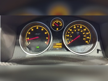 Used Vauxhall Astra 2010 for sale - 77569742: Photo