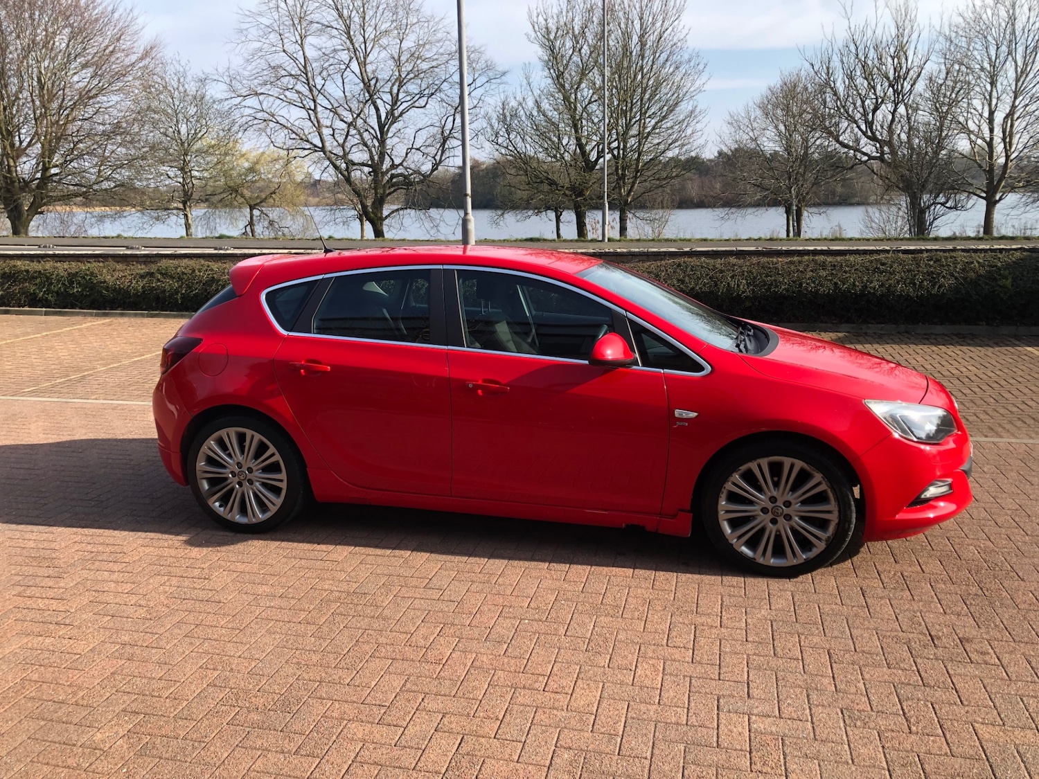 Used Vauxhall Astra 2012 for sale - 77975675: Photo 4