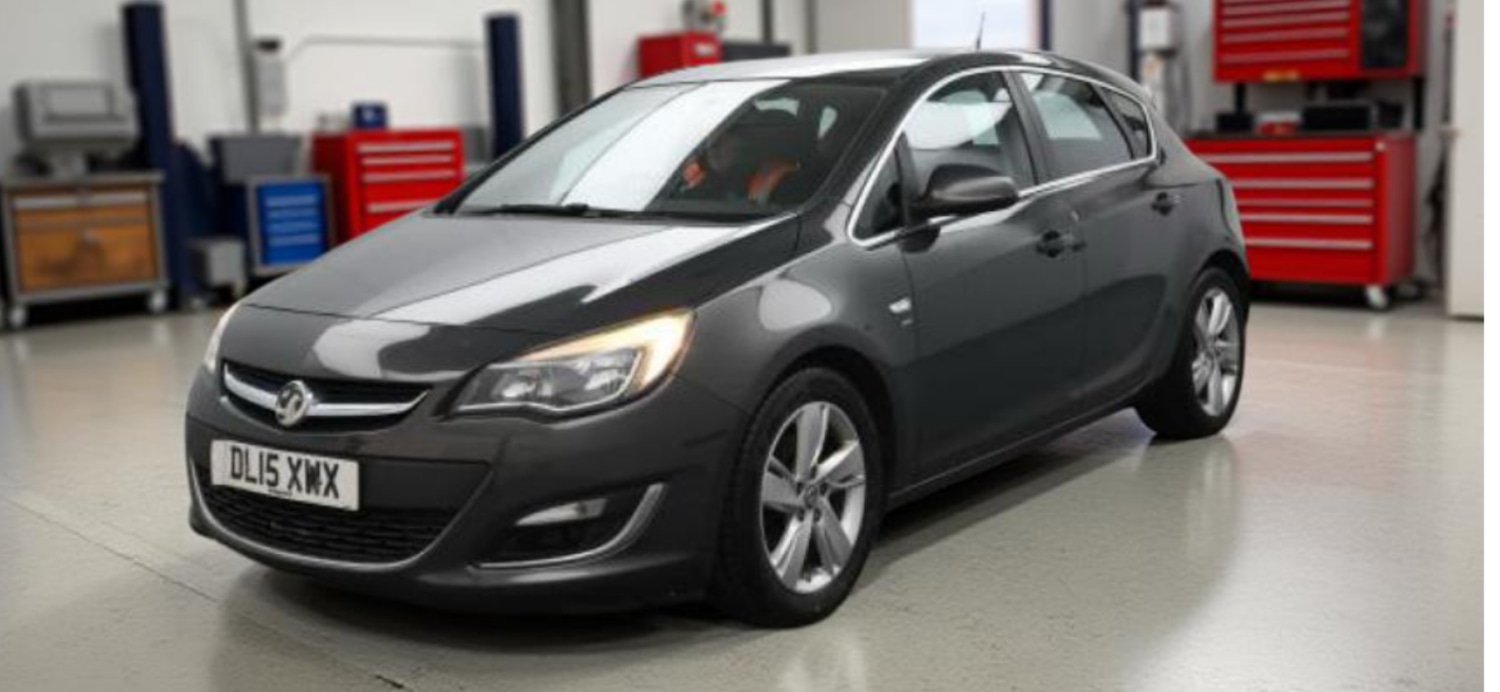 Used Vauxhall Astra 2015 for sale - 76686988: Photo 1