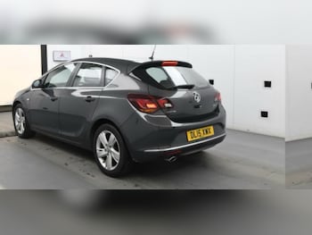 Used Vauxhall Astra 2015 for sale - 76686988: Photo