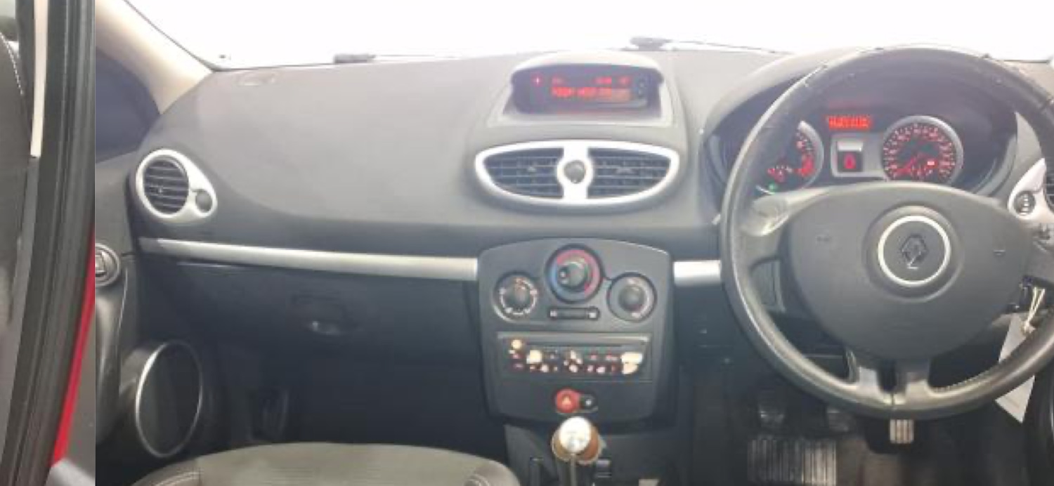 Used Renault Clio 2010 for sale - 77461466: Photo 9