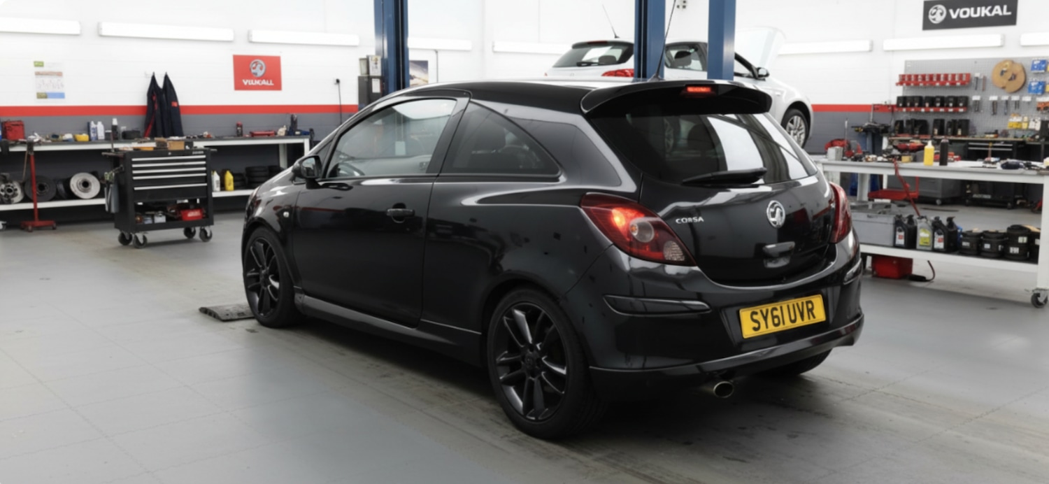 Used Vauxhall Corsa 2011 for sale - 77569799: Photo 2