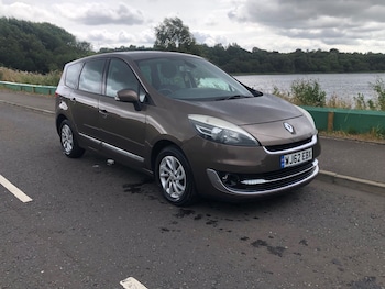 Used Renault Grand Scenic 2013 for sale - 79459011: Photo