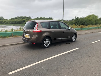 Used Renault Grand Scenic 2013 for sale - 79459011: Photo