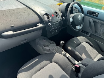 Used Volkswagen Beetle 2004 for sale - 79283262: Photo