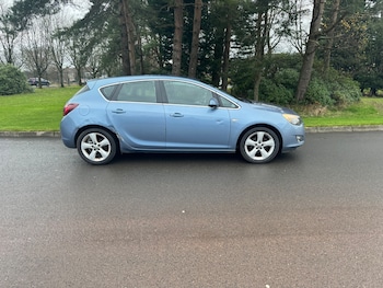 Used Vauxhall Astra 2010 for sale - 76817932: Photo