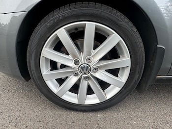 Used Volkswagen Golf 2009 for sale - 75919770: Photo