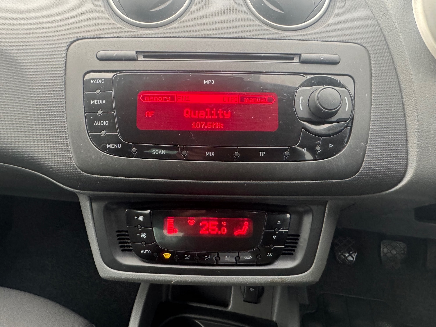 Used SEAT Ibiza 2011 for sale - 77312395: Photo 5