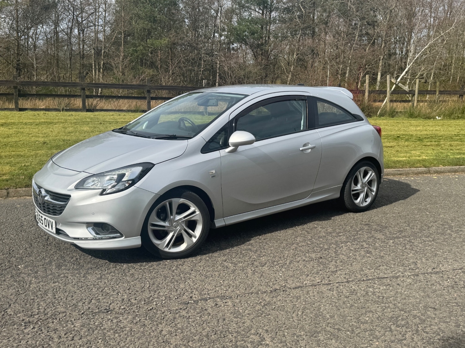 Used Vauxhall Corsa 2015 for sale - 78152479: Photo 2