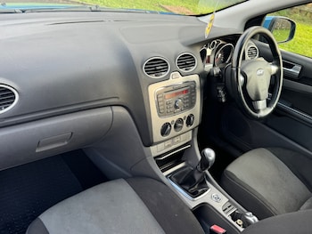 Used Ford Focus 2010 for sale - 76684044: Photo