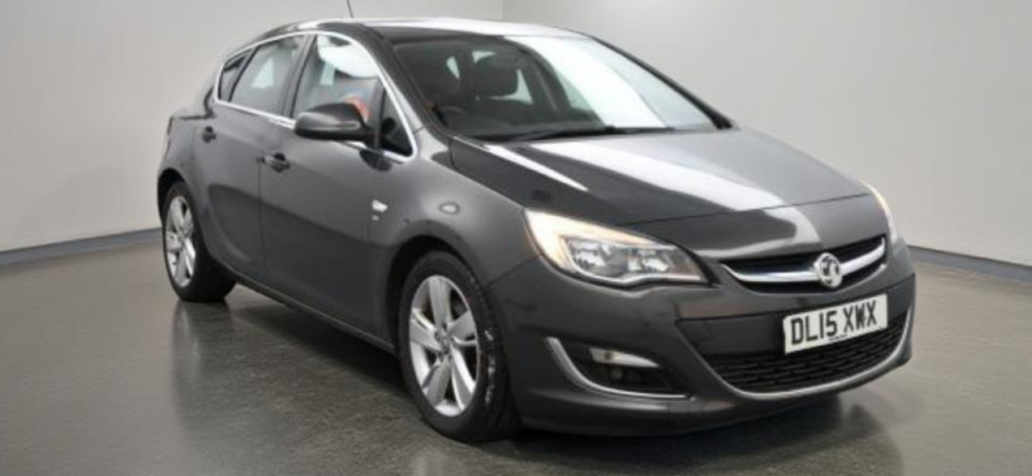 Used Vauxhall Astra 2015 for sale - 76817613: Photo 2