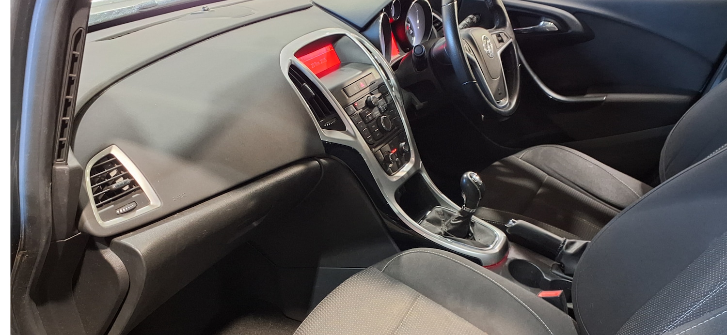 Used Vauxhall Astra 2015 for sale - 76817613: Photo 5