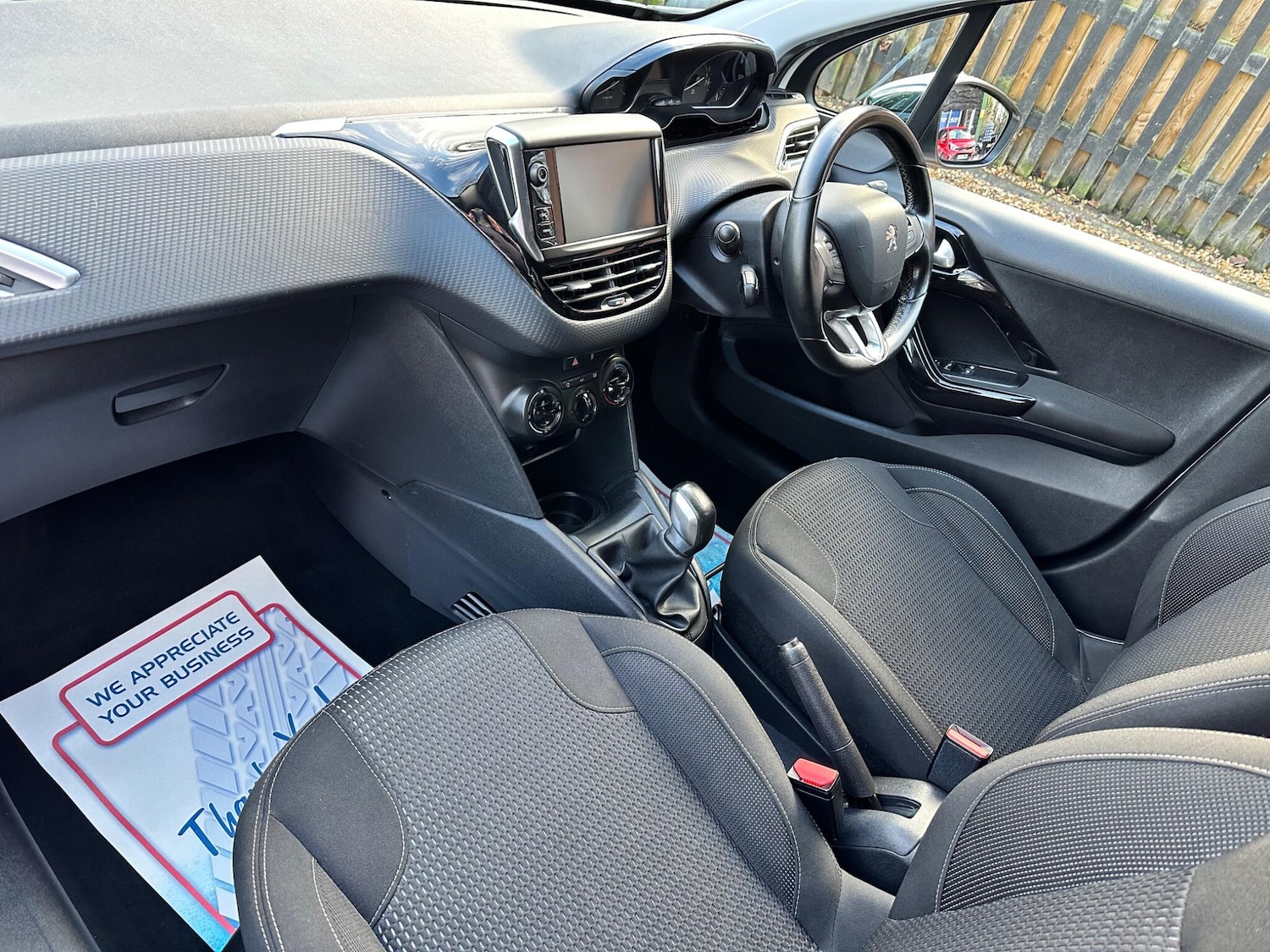 Used Peugeot 208 2017 for sale - 76952399: Photo 15