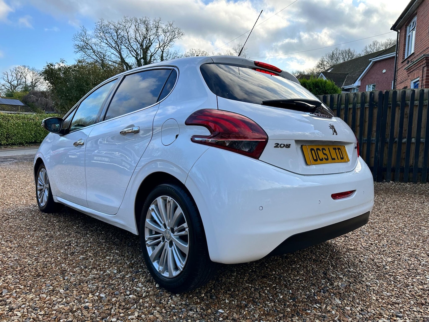 Used Peugeot 208 2017 for sale - 76952399: Photo 6