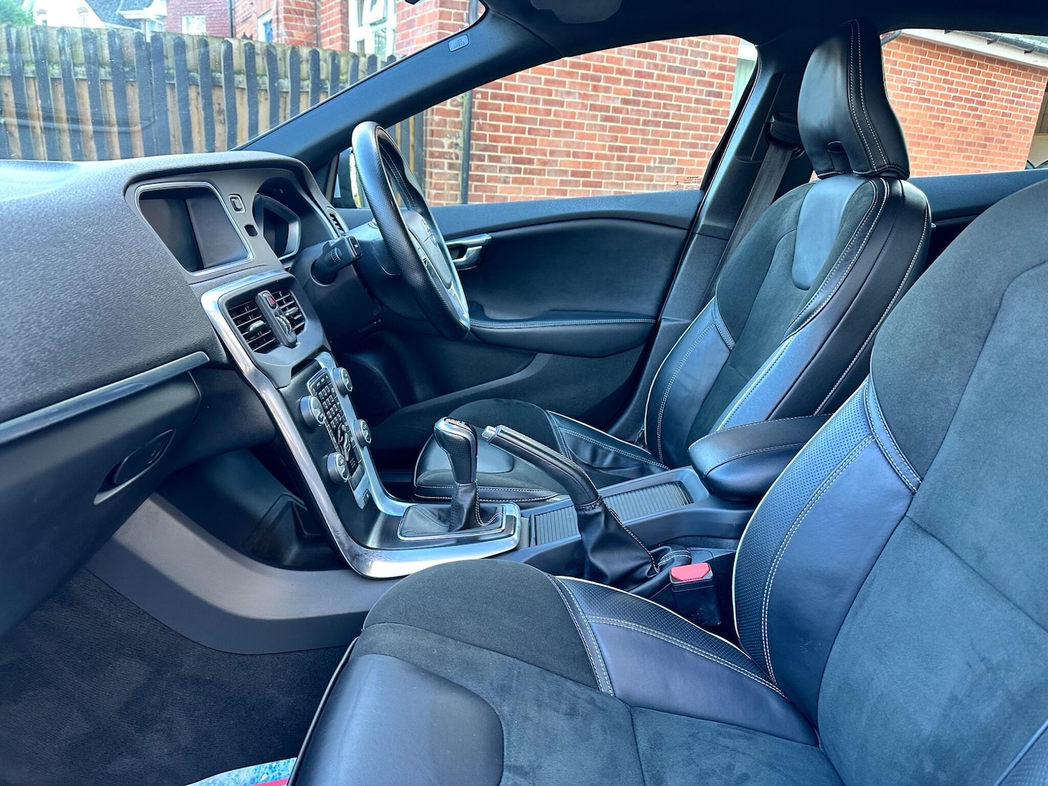 Used Volvo V40 2016 for sale - 76899292: Photo 15