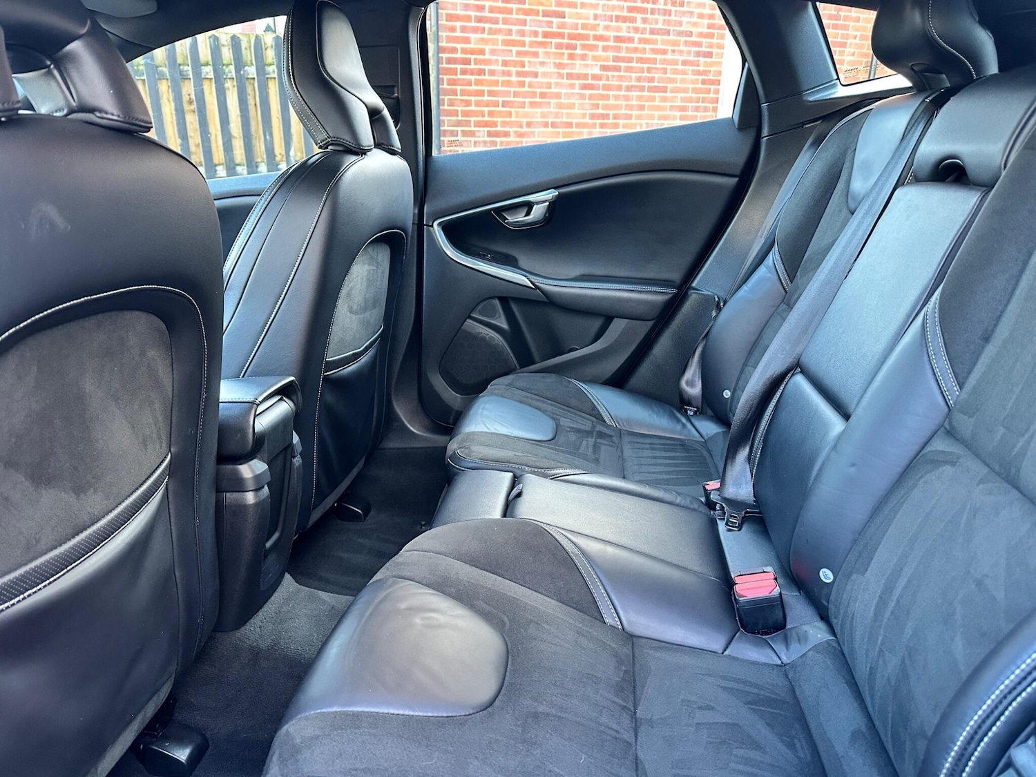 Used Volvo V40 2016 for sale - 76899292: Photo 17