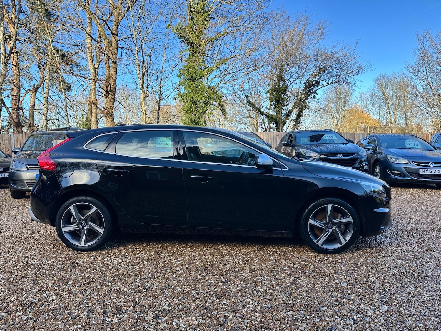 Used Volvo V40 2016 for sale - 76899292: Photo 3