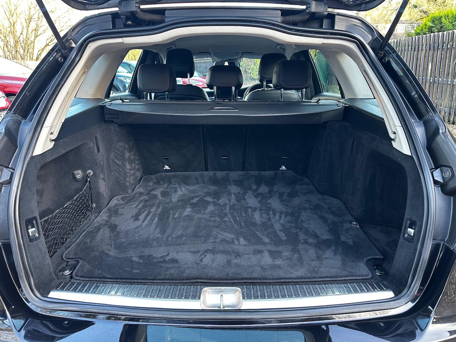 Used Mercedes-Benz C Class 2015 for sale - 77131700: Photo 19