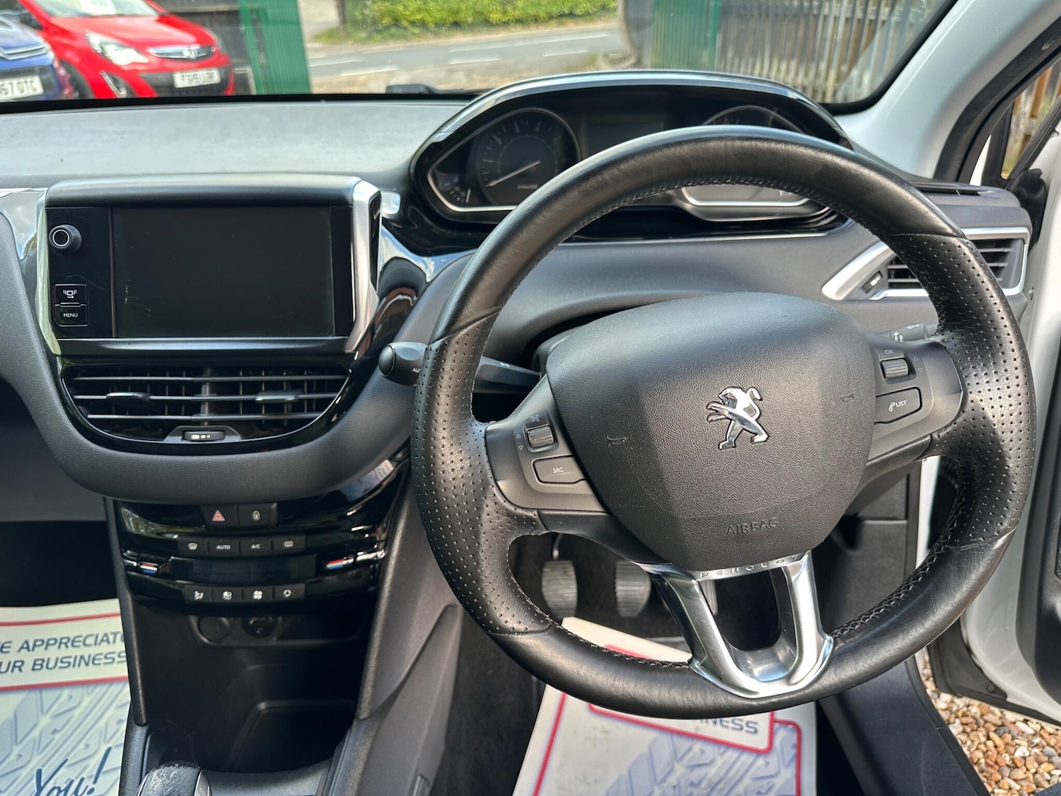 Used Peugeot 208 2014 for sale - 76201270: Photo 11