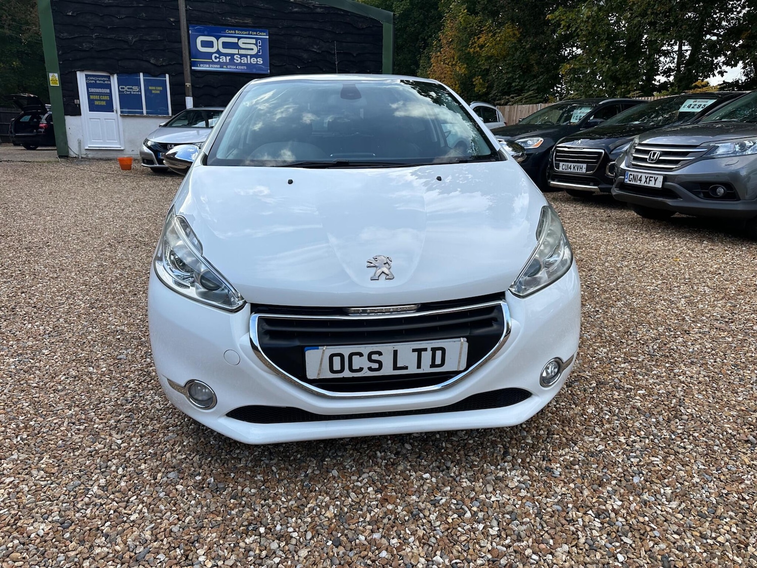 Used Peugeot 208 2014 for sale - 76201270: Photo 2
